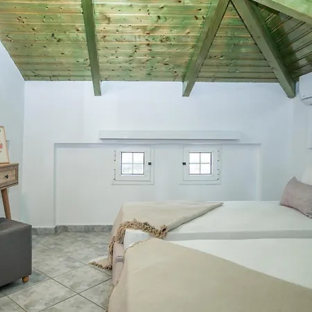 Spiros Ii & 50m From Center 300m From Ideal For Families And Groups Laganas
