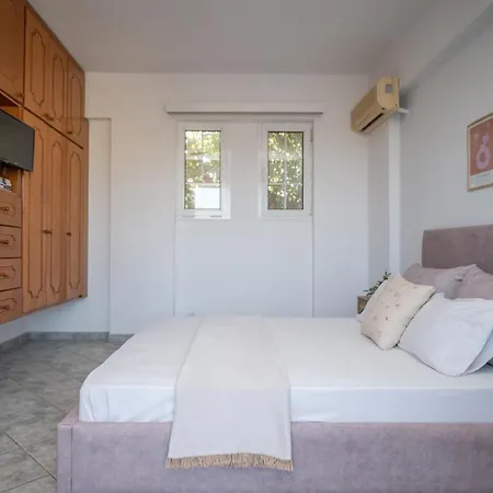 Spiros Ii & 50m From Center 300m From Ideal For Families And Groups Apartmán *