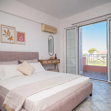 Spiros Ii & 50m From Center 300m From Ideal For Families And Groups Laganas