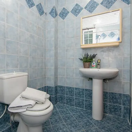 Spiros Ii & 50m From Center 300m From Ideal For Families And Groups