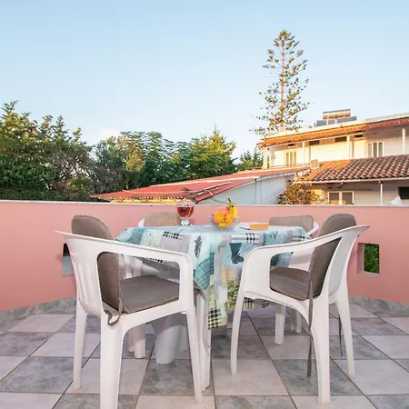 Apartmán Spiros Ii & 50m From Center 300m From Ideal For Families And Groups *