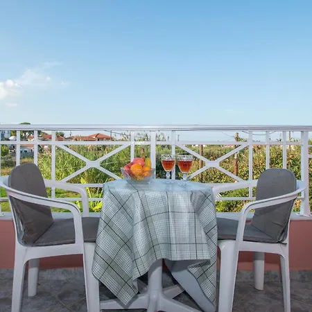 Spiros Ii & 50m From Center 300m From Ideal For Families And Groups Apartmán Laganas