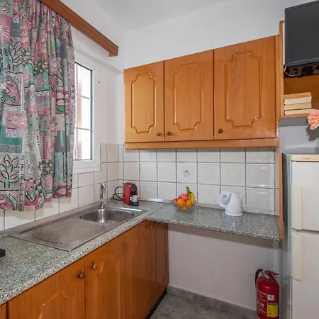 Spiros Ii & 50m From Center 300m From Ideal For Families And Groups Laganas