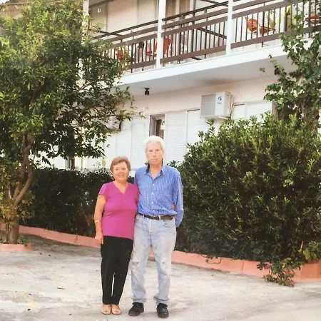 Spiros Ii & 50m From Center 300m From Ideal For Families And Groups Laganas